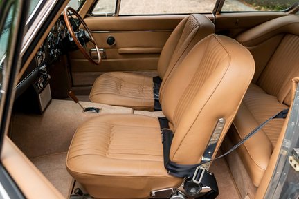 Aston Martin DB6 MKII 26