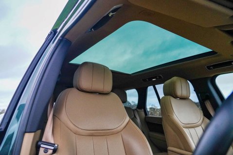 Land Rover Range Rover D300 SE 10