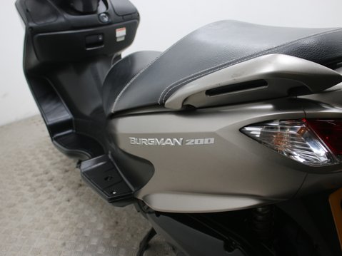 Suzuki Burgman 200 UH 200 AL7 27