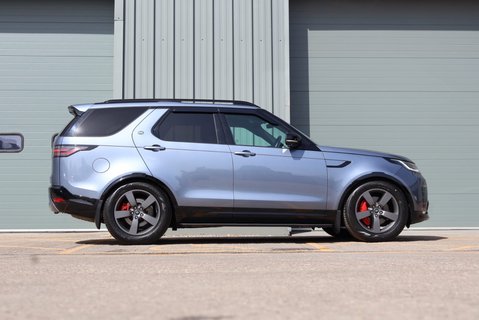 Land Rover Discovery R-DYNAMIC SE MHEV WITH GENUINE REAR SEAT CONVERSION STYLED BY SEEKER  8