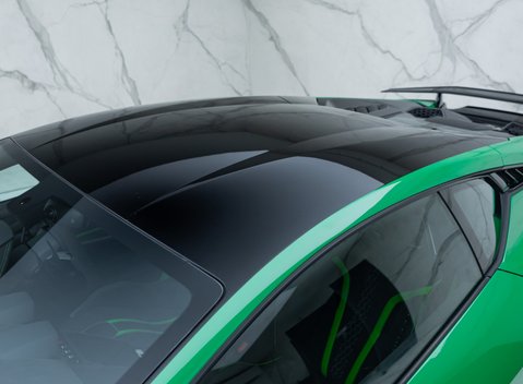 Lamborghini Huracan Tecnica 35