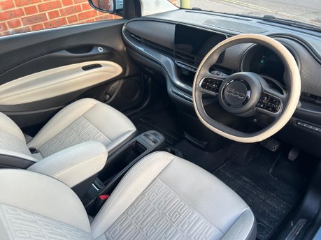Fiat 500e C 42kWh La Prima Auto 2dr 18