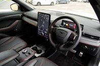 Ford Mustang Mach-E BASE 4