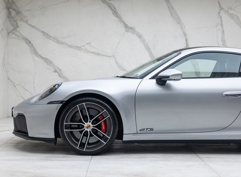 Porsche 911 Carrera GTS (992.2) 50