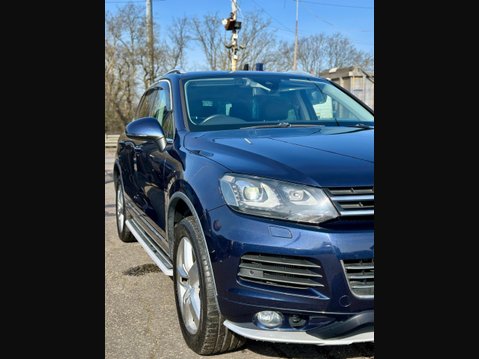 Volkswagen Touareg 3.0h TSI V6 Hybrid Tiptronic 4WD Euro 5 (s/s) 5dr 5