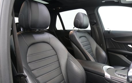 Mercedes-Benz GLC 300 DE 4Matic AMG Line Premium Plus - Full Mercedes Benz Service History 26