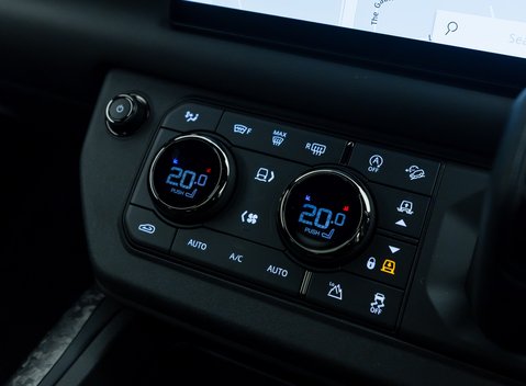 Land Rover Defender 110 OCTA EDITION ONE 27