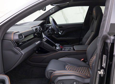 Lamborghini Urus 15