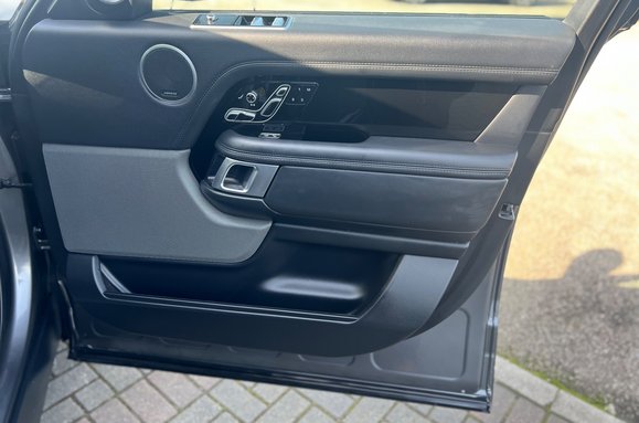 Land Rover Range Rover 3.0 SDV6 VOGUE AUTO 30