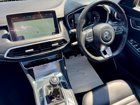 MG HS 1.5 T-GDI Exclusive Euro 6 (s/s) 5dr 14