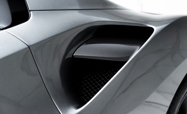 Ferrari 488 SPIDER 37