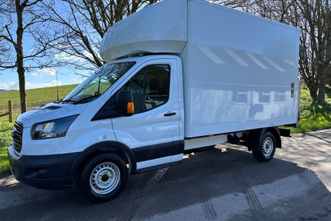 Ford Transit 350 Srw 170 ps Luton with Tail Lift - Air Con 1