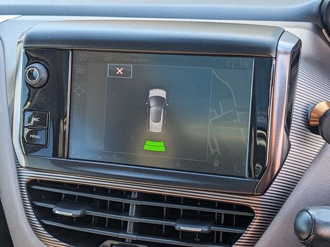Peugeot 2008 E-HDI FELINE 23