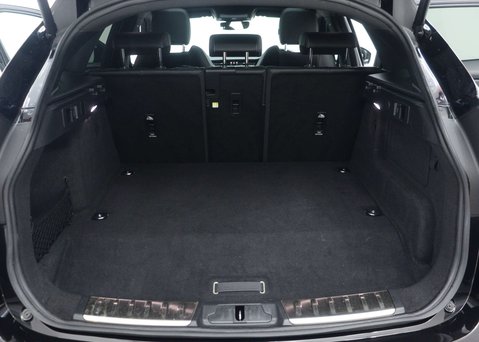 Jaguar F-Pace 2.0 P400e 17.1kWh R-Dynamic Black SUV 5dr Petrol Plug-in Hybrid Auto AWD Eu 54