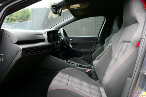 Volkswagen Golf 2.0 Golf GTi TSi Semi-Auto 5dr 38