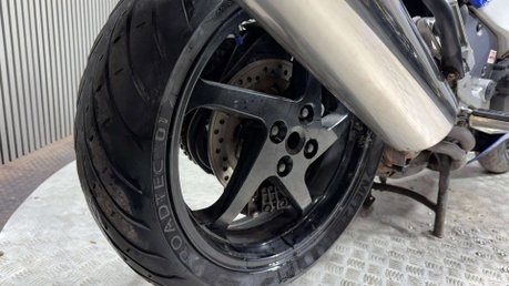 Honda VFR 2000 FUEL INJECTED NON VTEC ONLY 27K 1 OWNER PROJECT BIKE 800CC 10