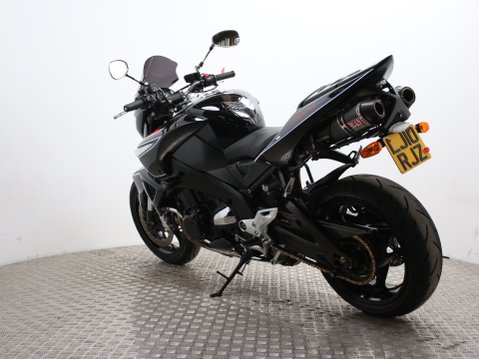 Suzuki GSX1300 B-King GSX 1300 9