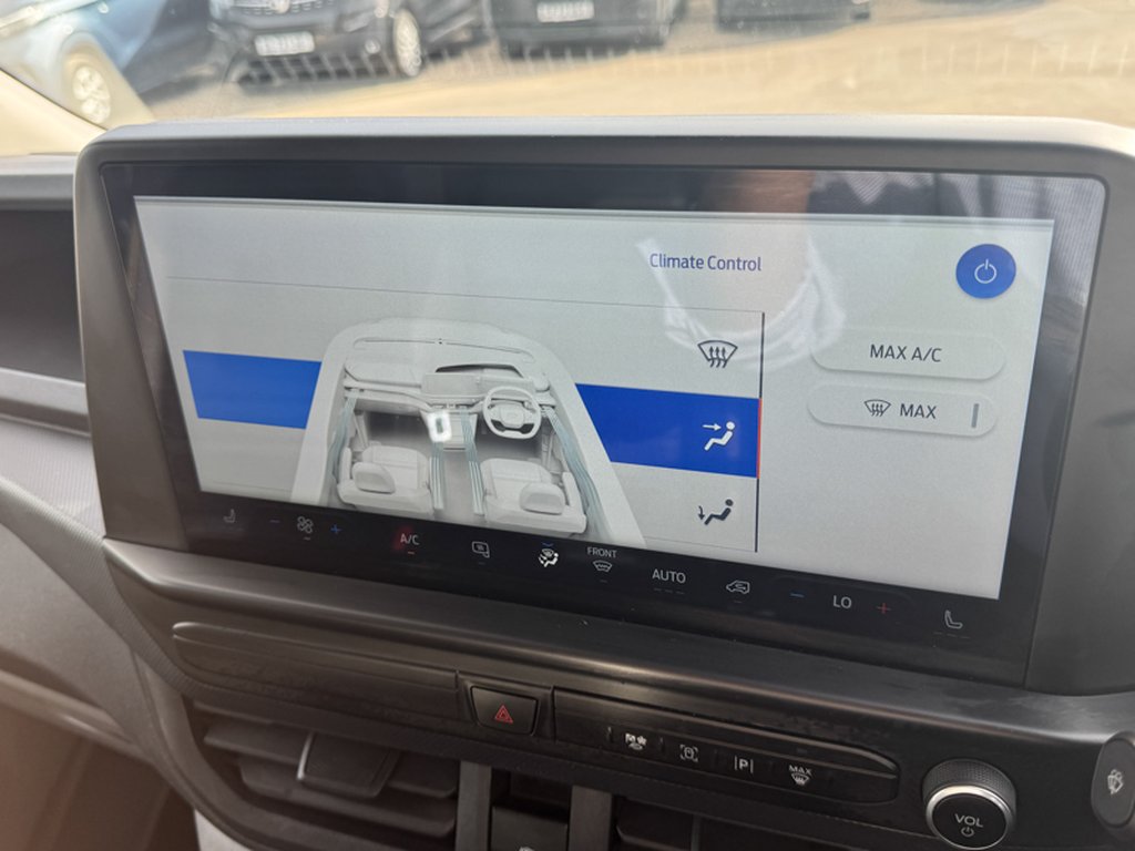 2025 Ford Transit CustomSWB L1H1 Low Roof Trail 320 Air Con Alloys Sensors EURO 6 — thumbnail 38 of 51