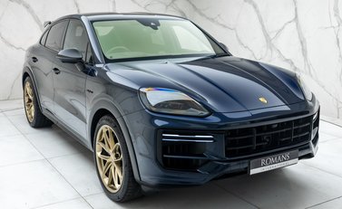 Porsche Cayenne TURBO E-HYBRID COUPE WITH GT PACKAGE 11