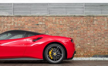 Ferrari 488 GTB 33