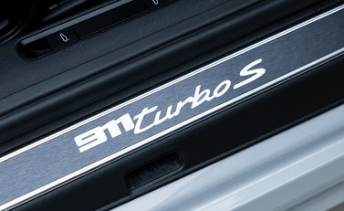 Porsche 911 Turbo S Cabriolet (992) 31