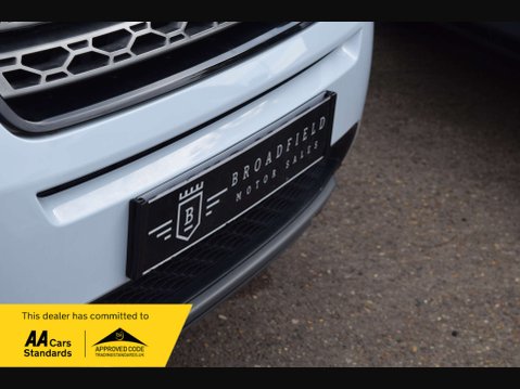 Land Rover Discovery Sport 2.0 Discovery Sport SE Tech TD4 4WD 5dr 9
