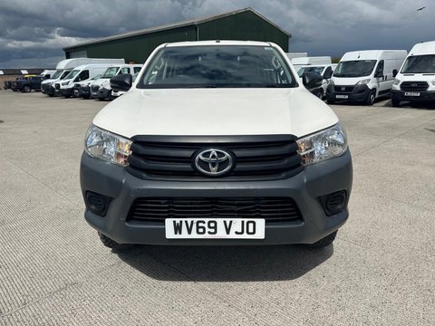 Toyota Hilux ACTIVE 4WD D-4D DCB 2