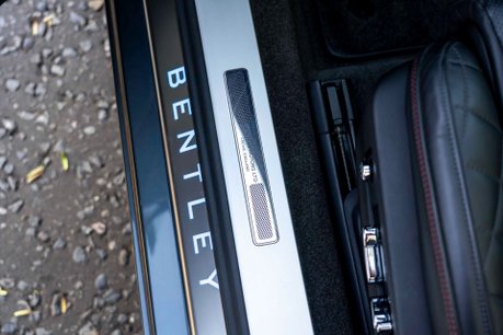Bentley Continental GTC V8. MULLINER SPEC. DYNAMIC RIDE. ROTATING DISPLAY. CARBON INTERIOR. 17