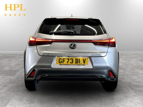 Lexus Ux 2.0 250h F Sport Design SUV 5dr Petrol Hybrid E-CVT Euro 6 (s/s) (184 ps) 6