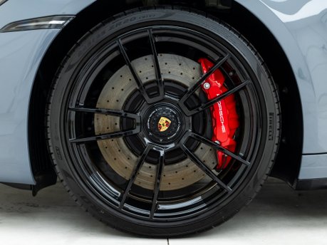 Porsche 911 Targa 4 GTS (992) 