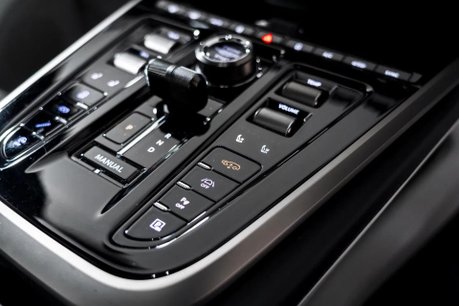 Aston Martin DBX 707 V8. VAT Q. Q PAINTWORK. 40K IN OPTIONS. DUOTONE INTERIOR. H & C SEATS. 30