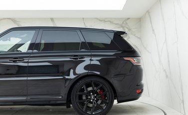 Land Rover Range Rover Sport 5.0 SVR Carbon Edition 35
