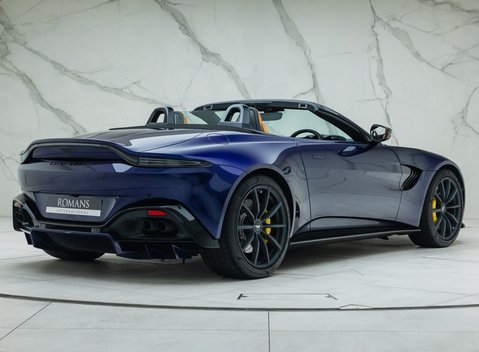 Aston Martin V8 Vantage ROADSTER 9