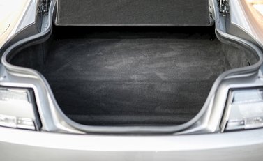 Aston Martin V12 Vantage S 32