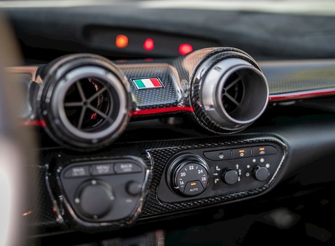 Ferrari LaFerrari 19