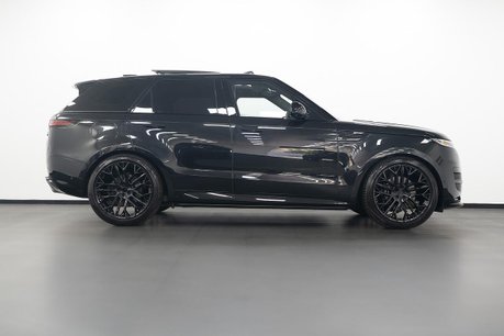 Land Rover Range Rover Sport 3.0 P400 MHEV Dynamic SE SUV 5dr Petrol Auto 4WD Euro 6 (s/s) (400 ps) 30