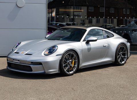 Porsche 911 GT3 TOURING (992) 2