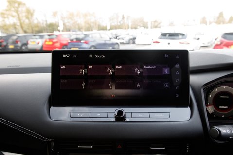 Nissan Qashqai DIG-T N-CONNECTA MHEV 26