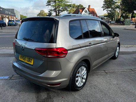 Volkswagen Touran 1.6 TDI BlueMotion Tech SE Family DSG Euro 6 (s/s) 5dr 7