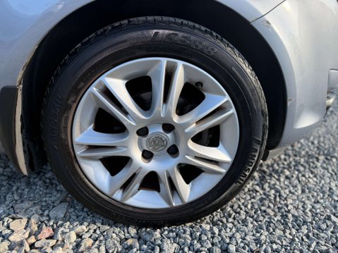 Vauxhall Corsa 1.4 Corsa Design Auto 5dr 36