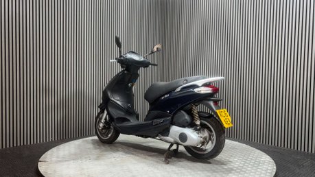Piaggio Fly 2015 ONLY 8K RUNNING PROJECT SCOOTER SPARES OR REPAIR 125CC 5