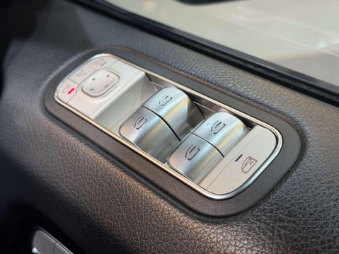 Mercedes-Benz G Class 2.9 G400d AMG Line (Premium Plus) SUV 5dr Diesel G-Tronic 4MATIC Euro 6 (s/ 31