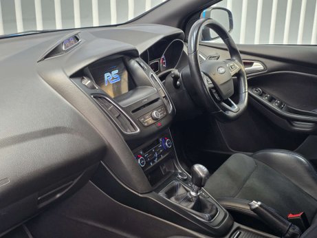Ford Focus 2.3T EcoBoost RS Hatchback 5dr Petrol Manual AWD Euro 6 (s/s) (350 ps) 4