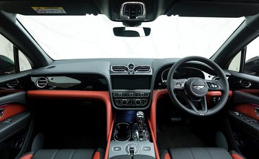 Bentley Bentayga V8 S 17