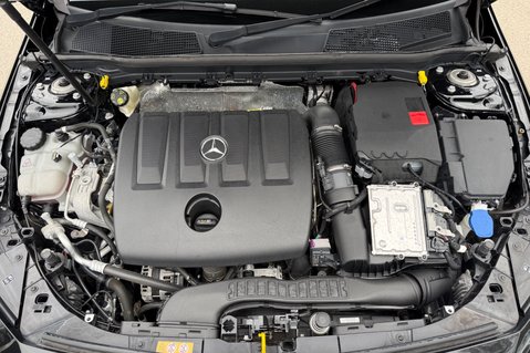 Mercedes-Benz A Class A 180 D AMG LINE PREMIUM PLUS - PAN ROOF -ELECTRIC SEATS 61