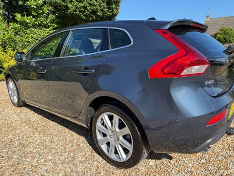 Volvo V40 2.0 D3 Inscription Auto Euro 6 (s/s) 5dr 10