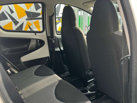 Toyota Aygo 1.0 Aygo Move with Style VVT-i 5dr 16