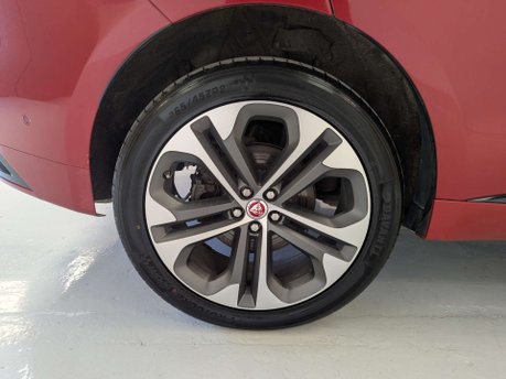 Jaguar F-Pace 2.0 F-PACE R-Dynamic HSE D MHEV AWD Auto 4WD 5dr 23