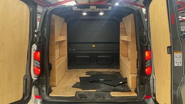 Ford Transit Custom Crew Cab LWB L2H1 Low Roof Limited 320 Air Con Alloys Camera EURO 6 5