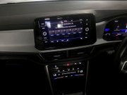 Volkswagen T-Roc 1.0 TSI Life SUV 5dr Petrol Manual Euro 6 (s/s) (110 ps) Air Con - Alloy Wh 17